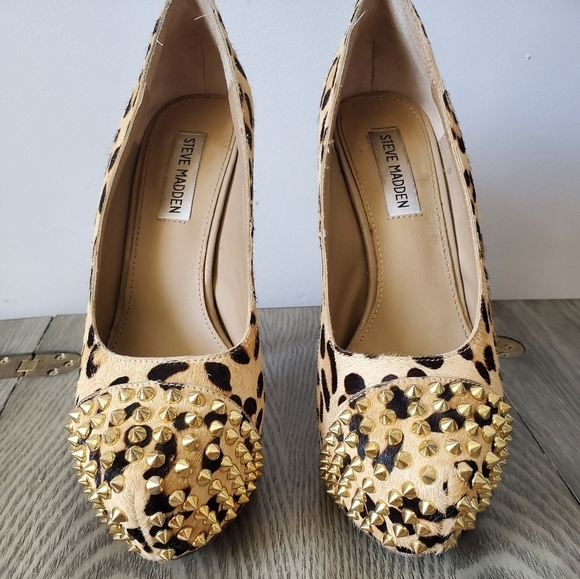Steve madden fur leopard print studded stilettos. Size  8 - Picture 4 of 14